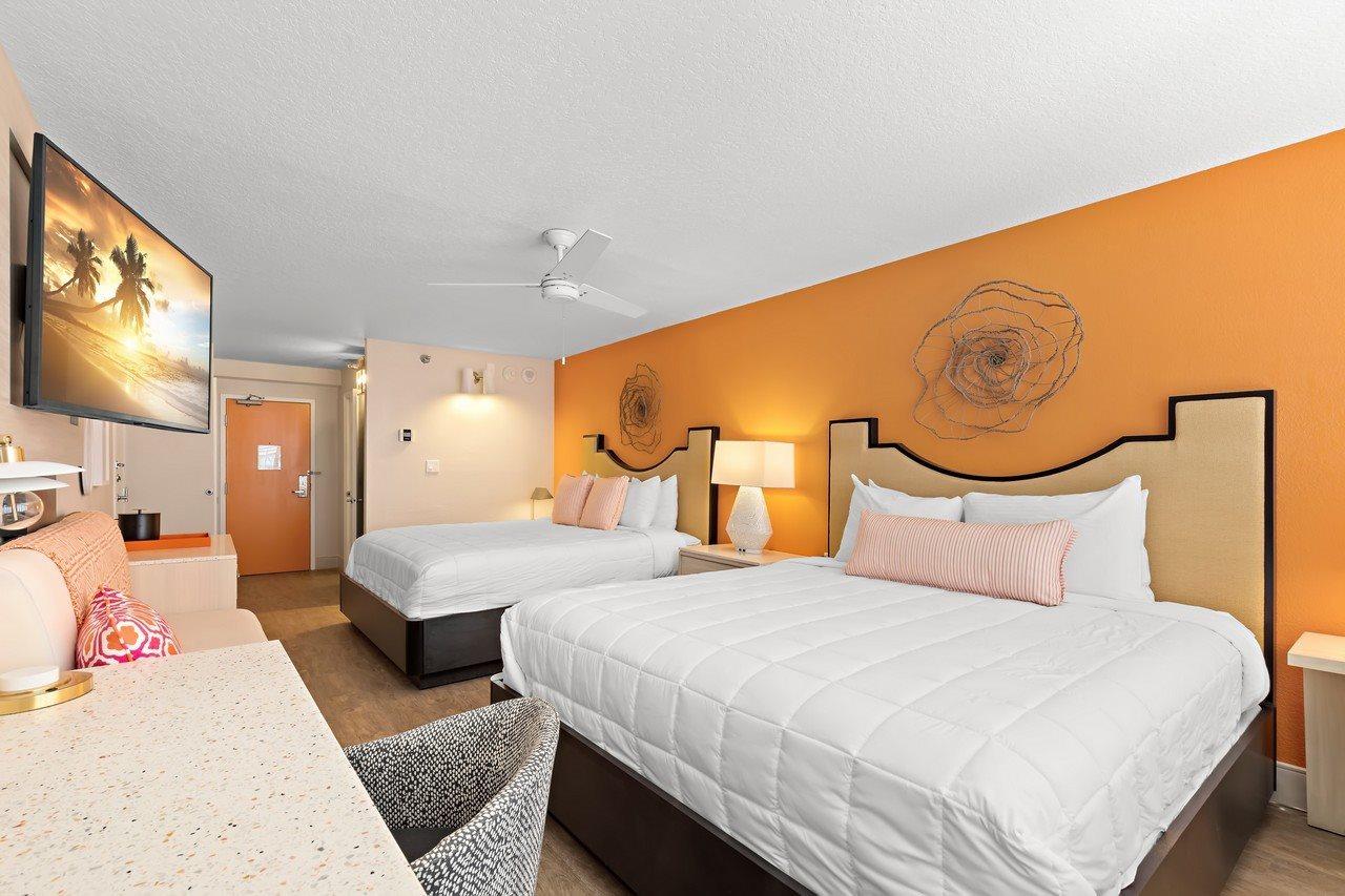 Bellwether Beach Resort St. Pete Beach Exterior foto