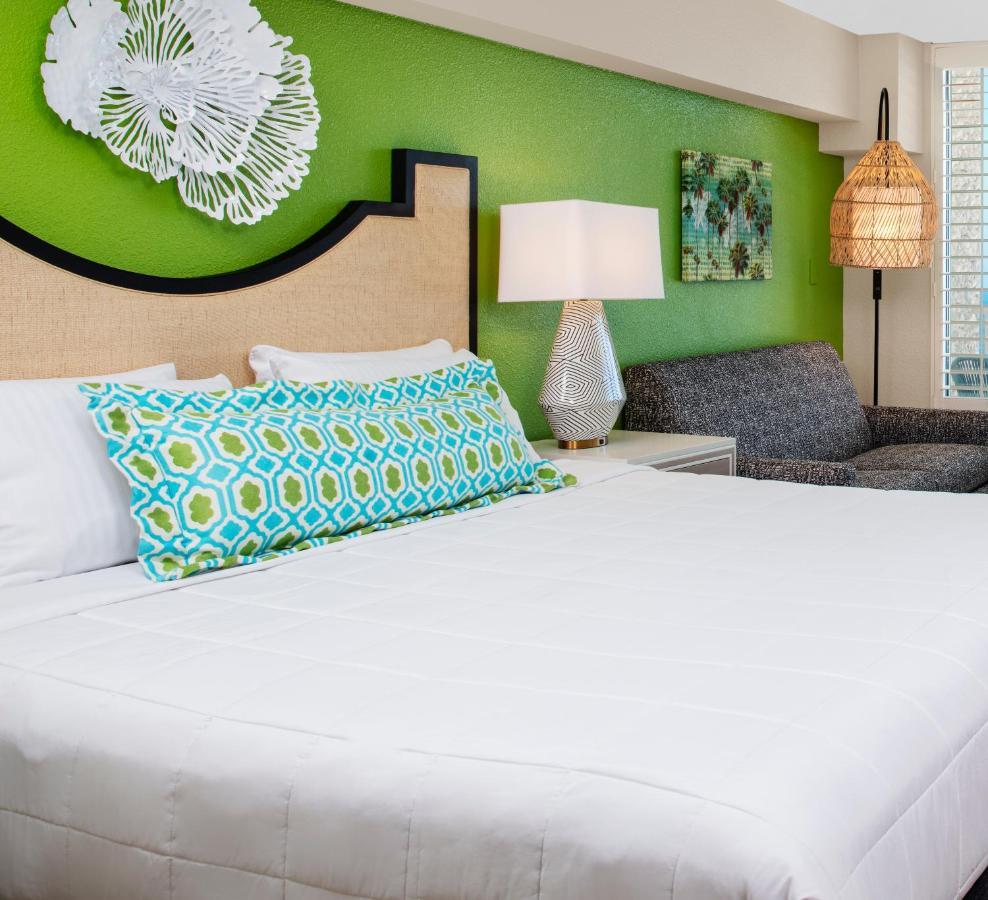 Bellwether Beach Resort St. Pete Beach Exterior foto