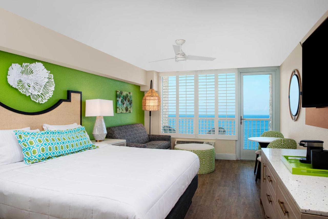 Bellwether Beach Resort St. Pete Beach Exterior foto