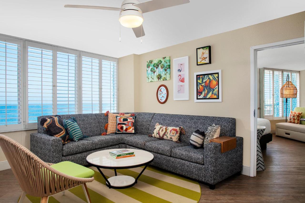 Bellwether Beach Resort St. Pete Beach Exterior foto