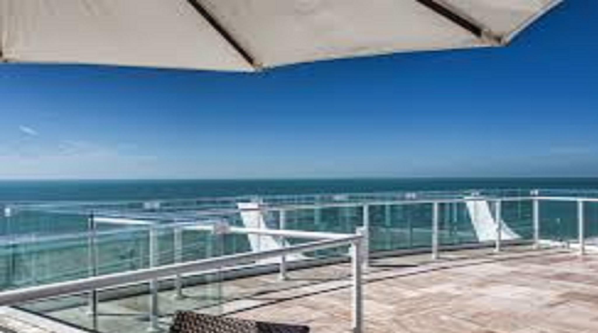 Bellwether Beach Resort St. Pete Beach Exterior foto