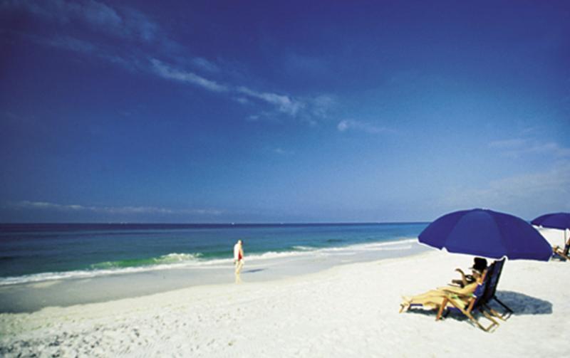 Bellwether Beach Resort St. Pete Beach Exterior foto