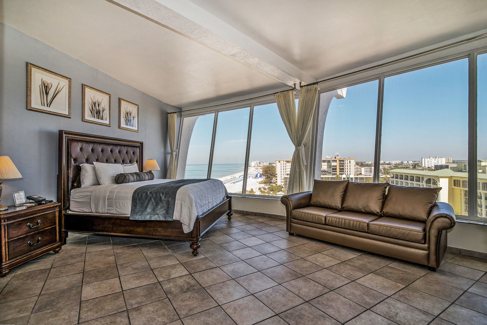 Bellwether Beach Resort St. Pete Beach Exterior foto