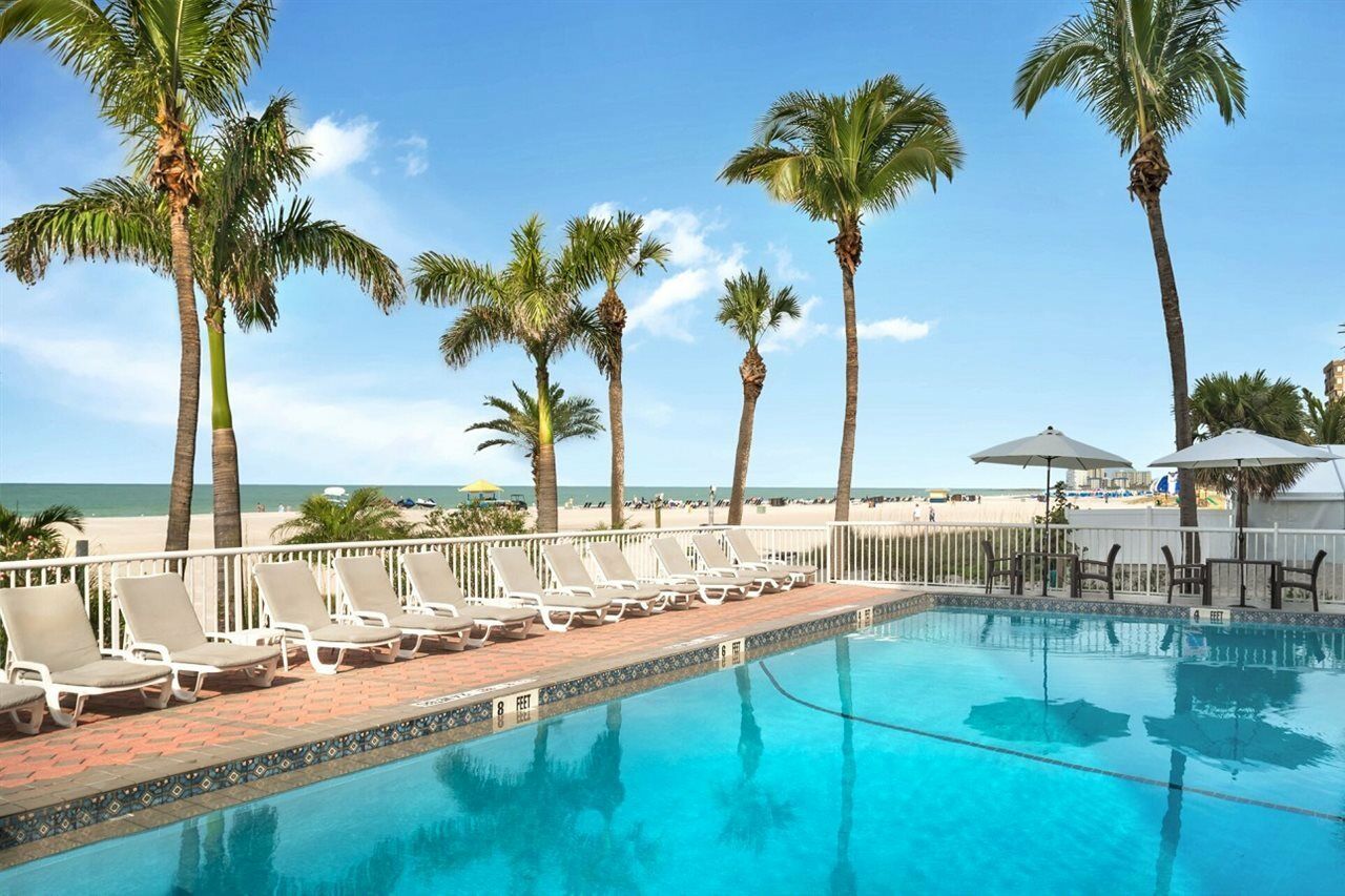 Bellwether Beach Resort St. Pete Beach Exterior foto